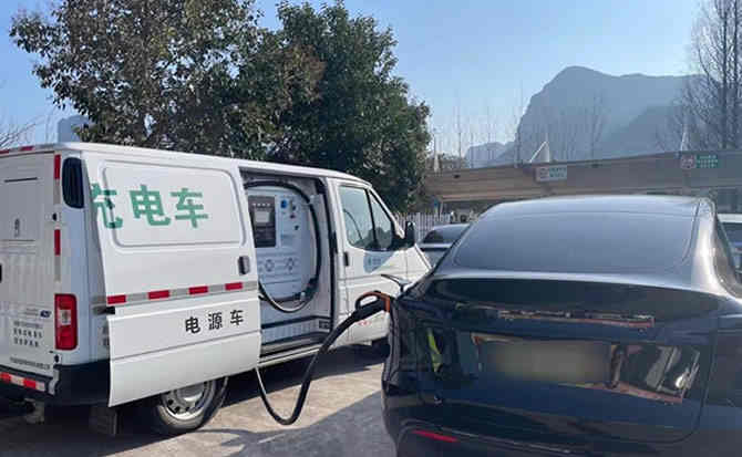 北关区汽车搭电